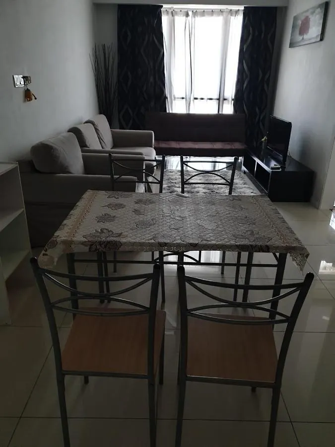 Apartment Kota Damansara: Homestay To You, Ikea, Tropicana, Giza, Segi Univ, Umscience&Tech Petaling Jaya Malaysia